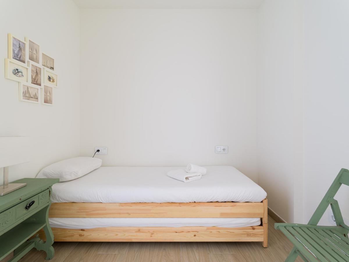 Homeforguest Apartamento Con Terraza Y Parking En Las Canteras Las Palmas de Gran Canaria Bagian luar foto
